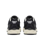 Saucony - ProGrid Omni 9 Trainers in Black/Cream