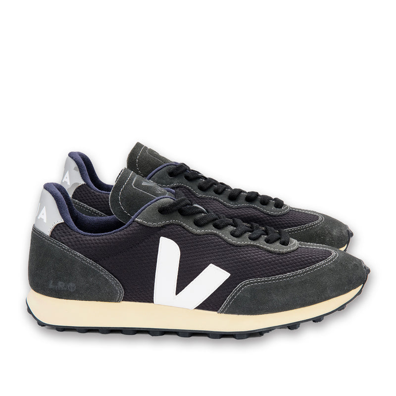 Veja - Rio Branco Trainers in Black/White/Grey