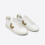 Veja - Urca CWL Trainers in White/Camel