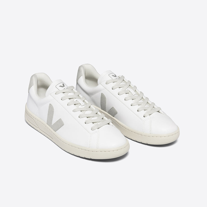 Veja - Urca CWL Trainers in White/Natural