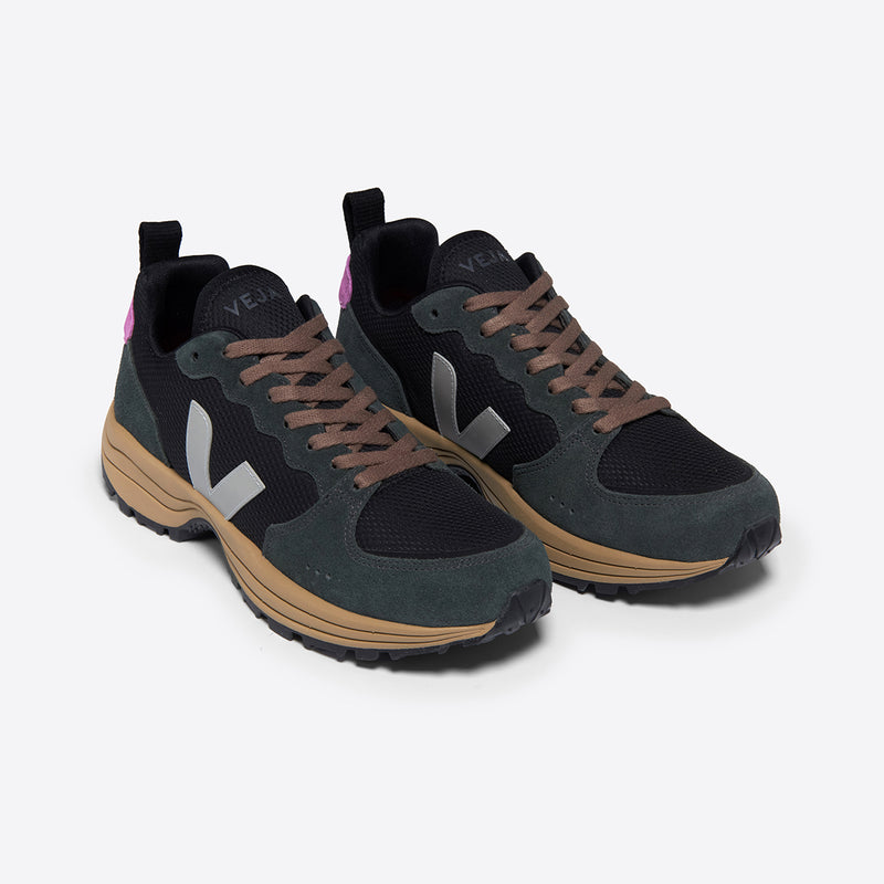 Veja - Venturi II Trainers in Black/Oxford Grey/Dune